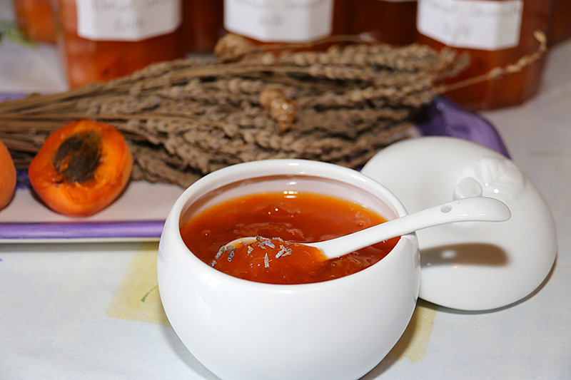 confiture-abricot-lavande-2w