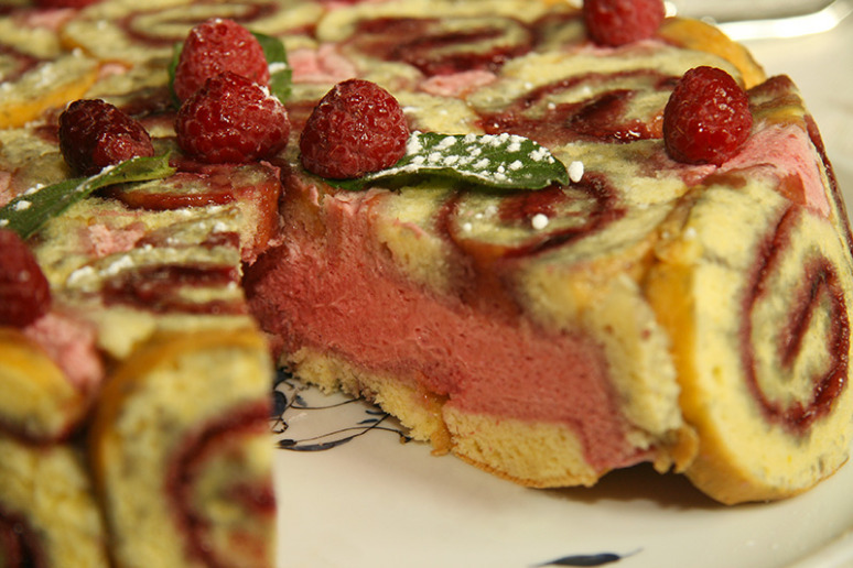 roule-fraises-charlotte-3w
