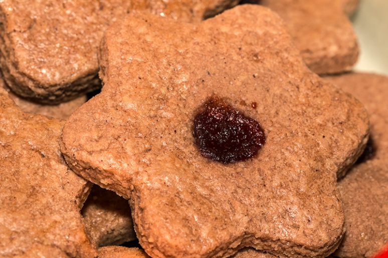 linzer bredeles
