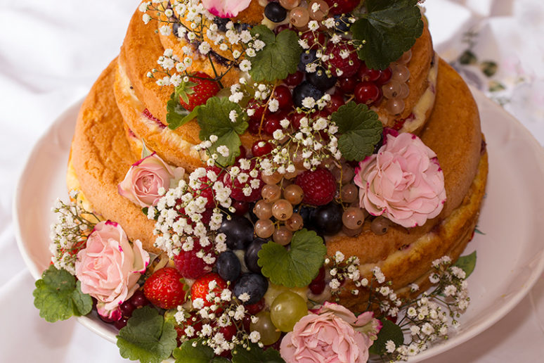 Naked cake