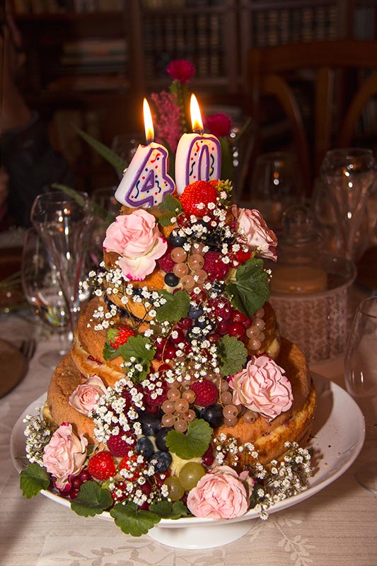 Naked cake