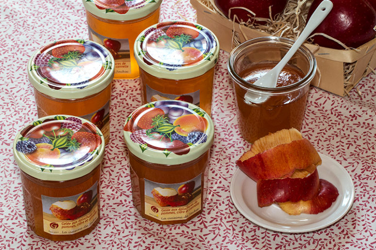 gelée aux épluchures de pommes