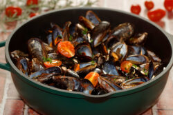 moules à la tomate