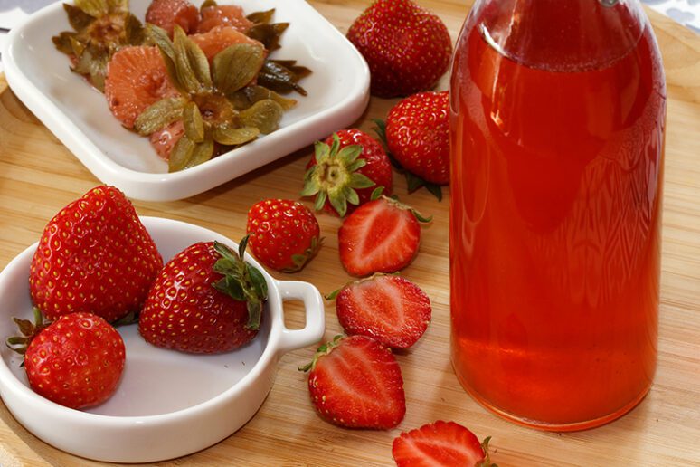 vinaigre aux queues de fraise