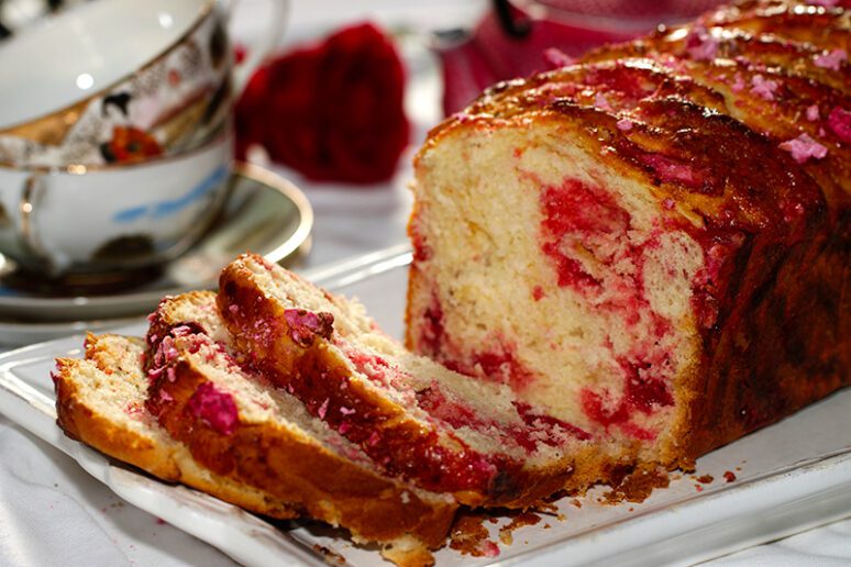 Babka aux pralines roses 