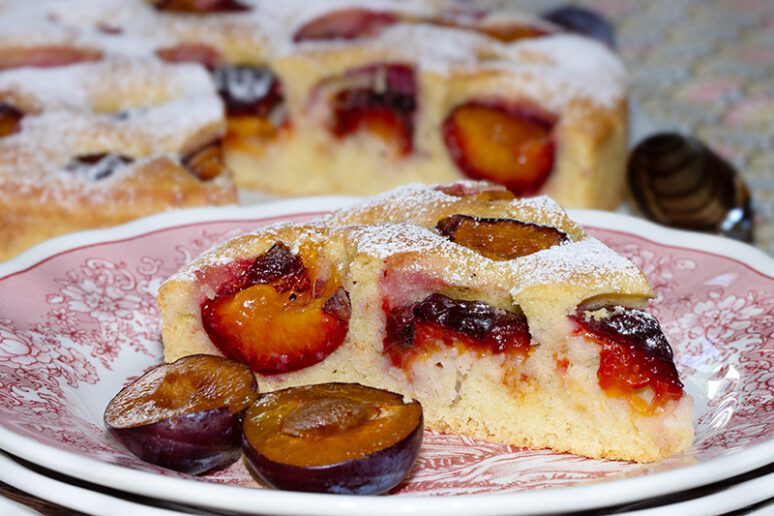 gâteau madeleine aux prunes
